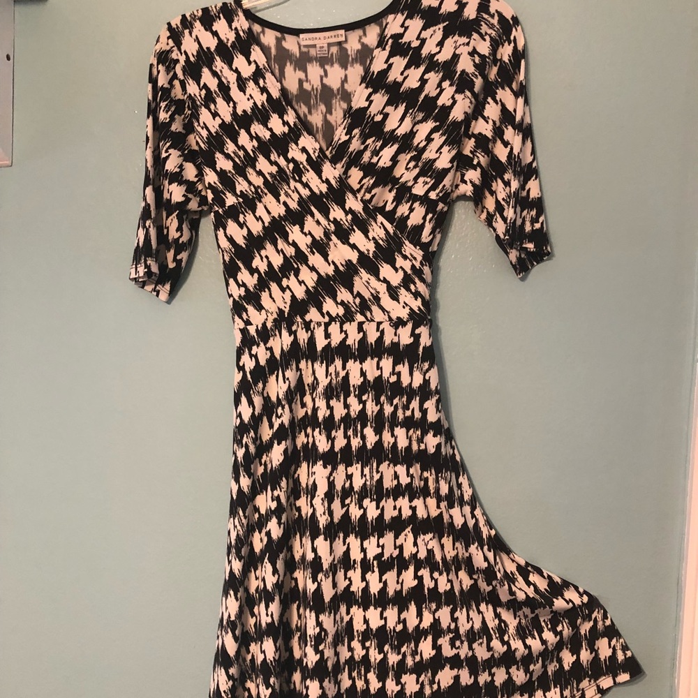 Sandra Darren Stretchy faux wrap dress